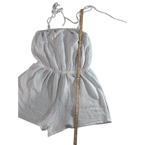 Striped Gray & White Sleeveless Romper With Adjustable Tie Straps Green Envelope - Picture 4 of 7